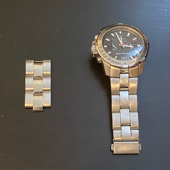 Michael Kors Watch - Picture 3 of 4